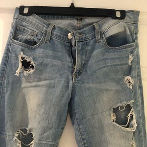 Light washed ripped jeans